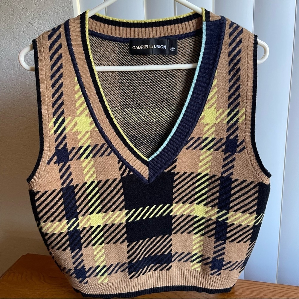 Gabrielle Union Plaid Sweater Vest Size L